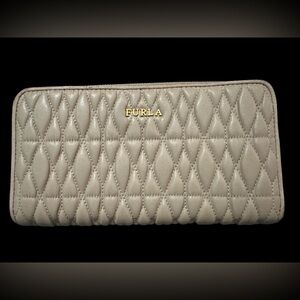 Furla Quilted Beige Taupe Leather XL Cometa Continental Zip Around Wallet LK NEW